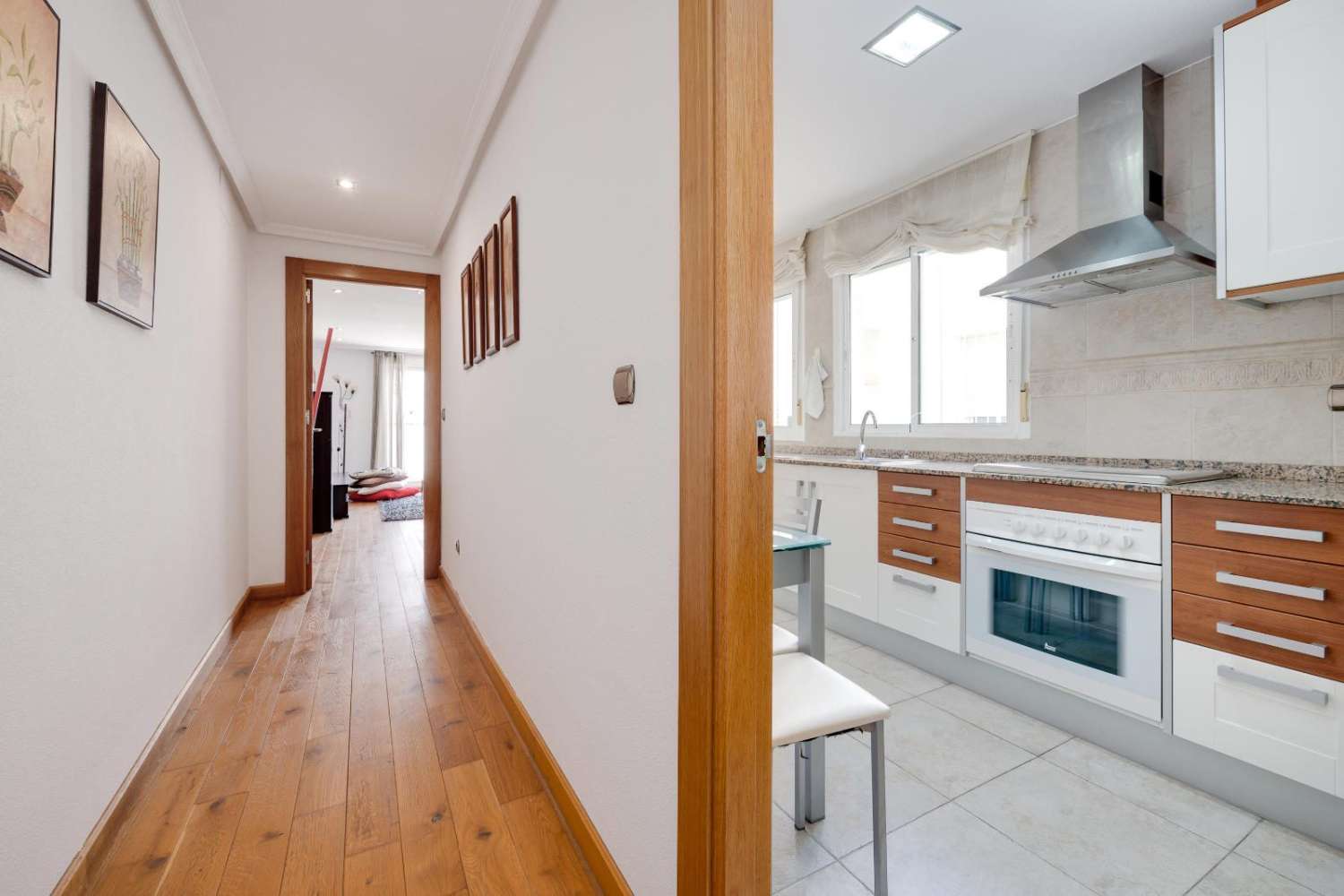 3-VÆRELSES PENTHOUSE I CENTRUM AF TORREVIEJA, MED 106 M² OG STORT POTENTIALE