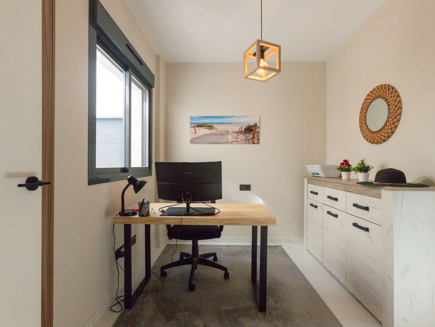 NYBYGGET PENTHOUSE MED PRIVAT SOLARIUM, SAUNA OG GARAGE I CENTRUM AF TORREVIEJA
